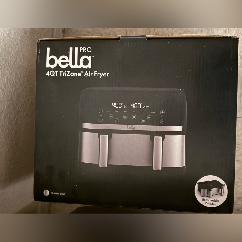 Black Cookware Set with Modern Design and Functionality